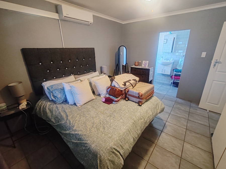 4 Bedroom Property for Sale in Long Acres Country Estate Western Cape